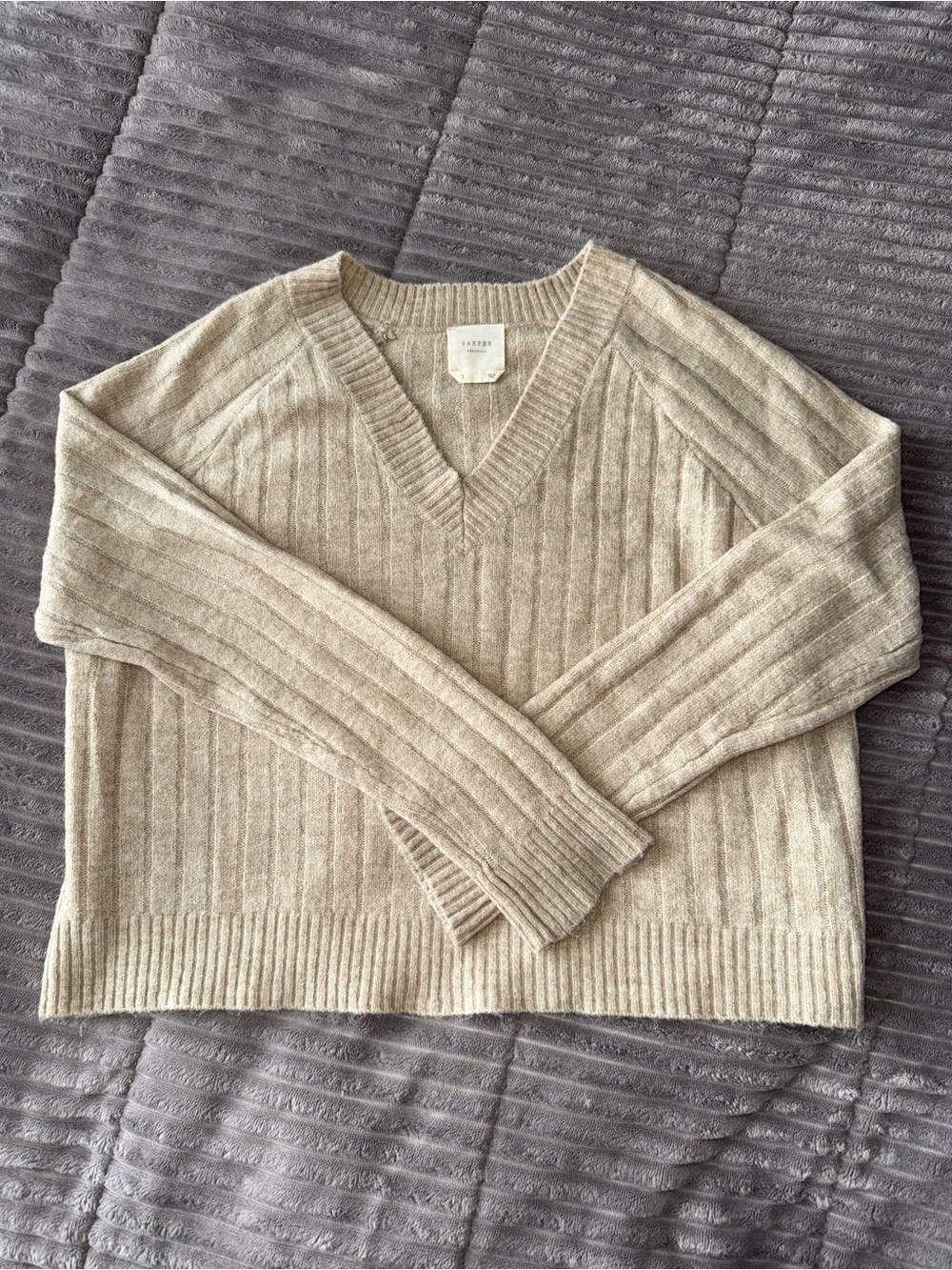 Women’s Beige Ribbed V-Neck Sweater